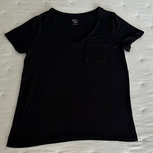 Market & Spruce Black Short Sleeve V-Neck Tee